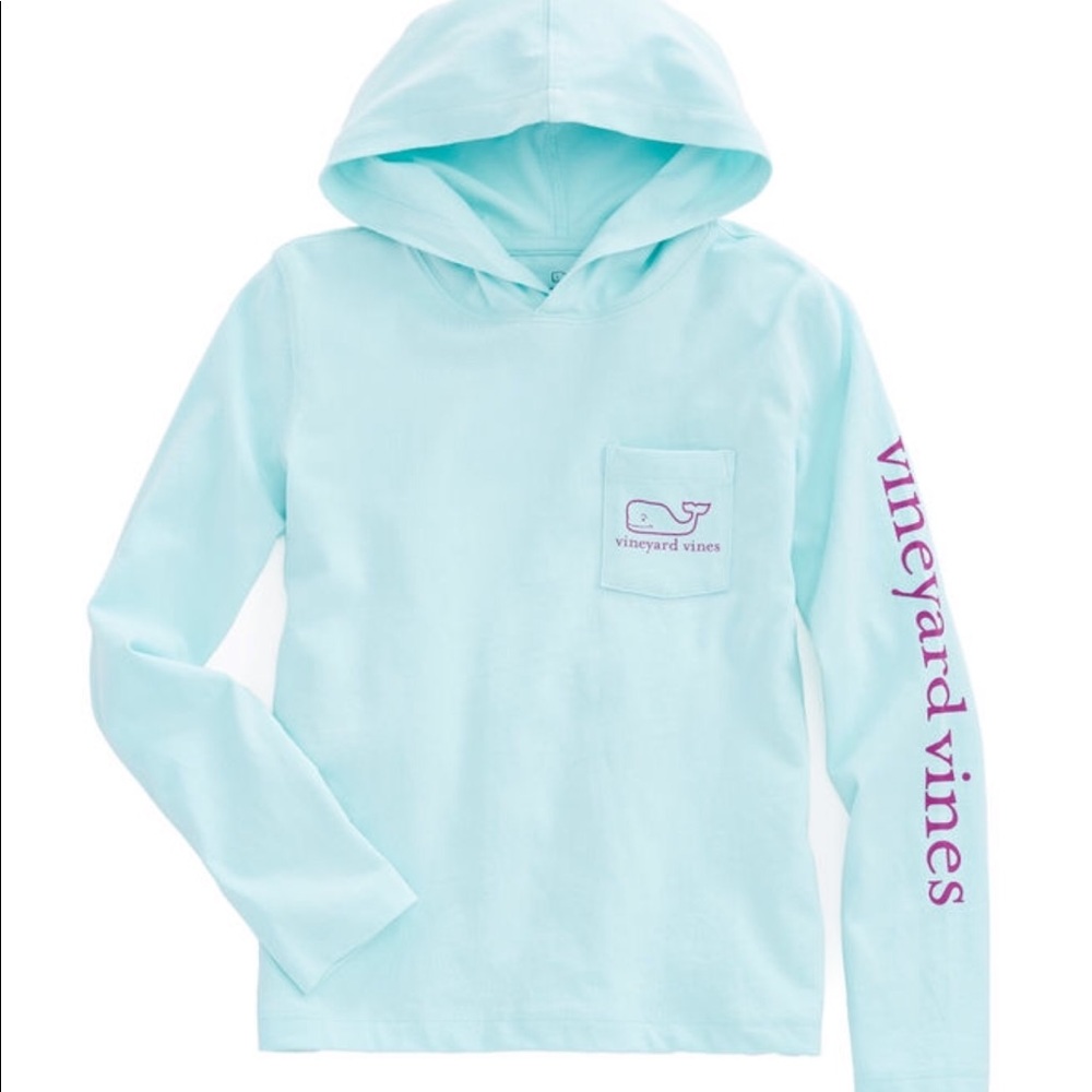 vineyard vines light blue thin sweatshirt